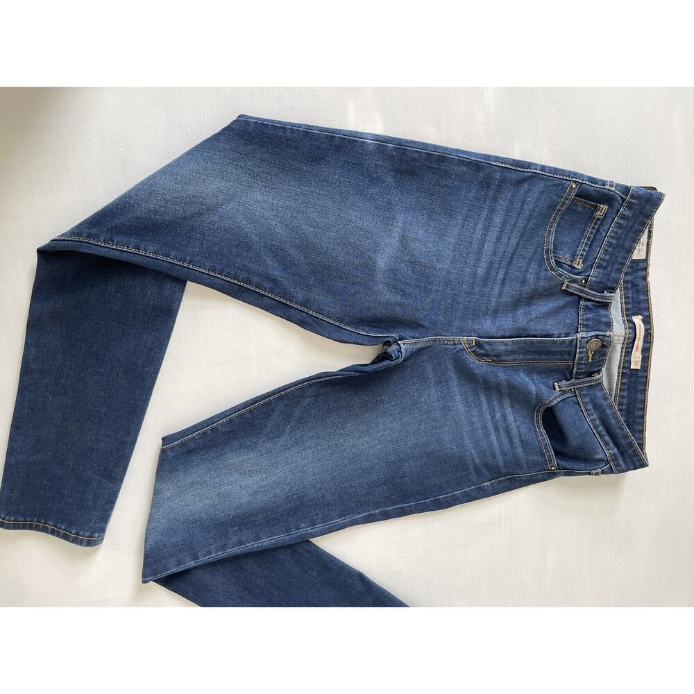 Levi’s Women’s 721 High-Rise Skinny Blue Jeans 27